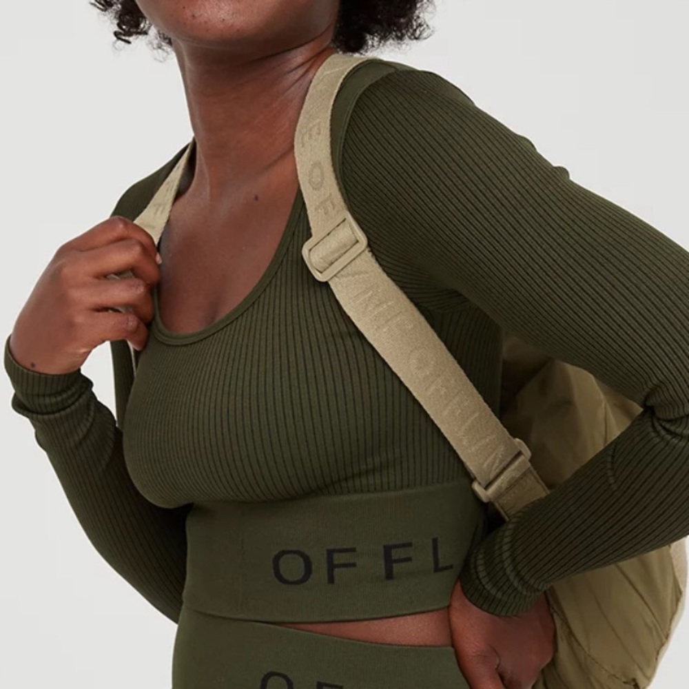 Aerie OFFLINE Sidewalk Seamless Ribbed Long Sleeve Cropped T-Shirt